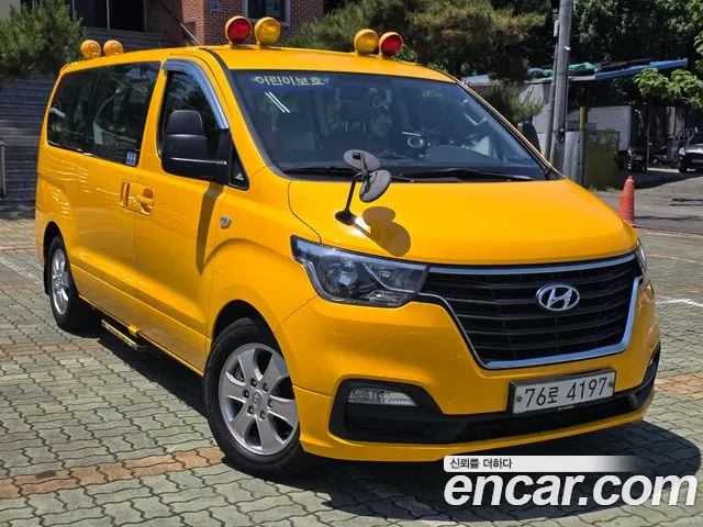 Hyundai Staria 2018 thumb 6