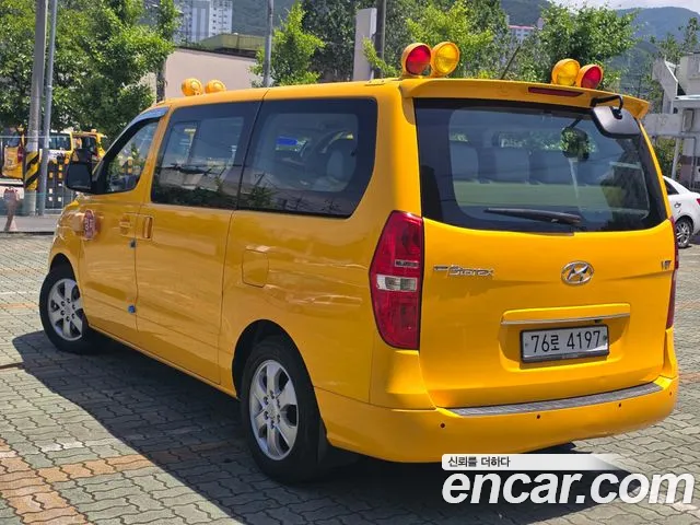 Hyundai Staria 2018 thumb 10