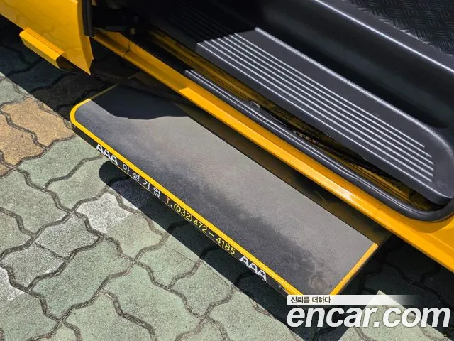 Hyundai Staria 2018 thumb 11