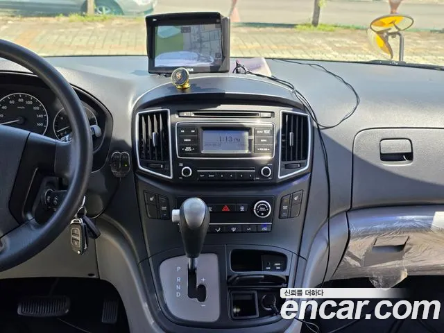 Hyundai Staria 2018 thumb 8