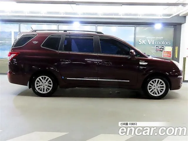 KGM Korando 2013 thumb 11