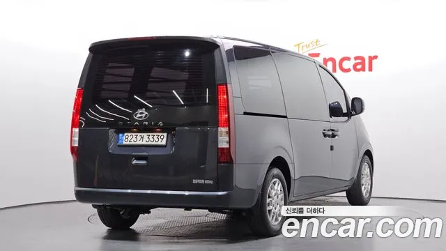 Hyundai Staria 2022 thumb 2