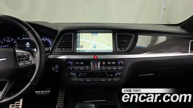 Genesis G80 2017 thumb 8