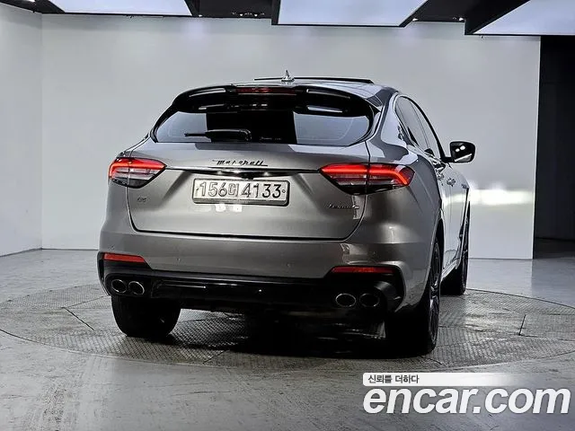 Maserati Levante 2019 thumb 12