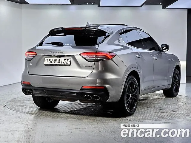 Maserati Levante 2019 thumb 6