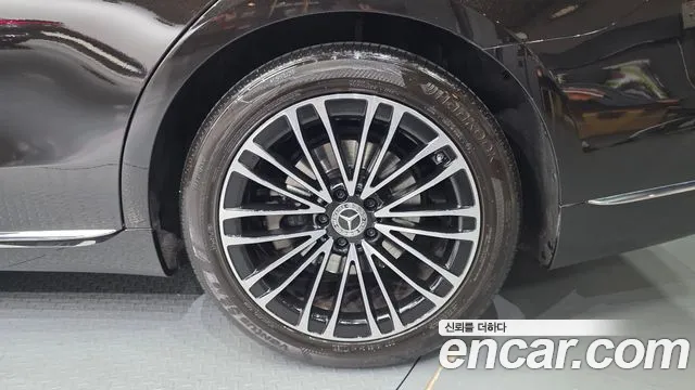 Mercedes-Benz S-Class 2021 thumb 7