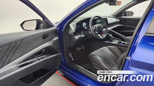 Hyundai Elantra 2024 thumb 4