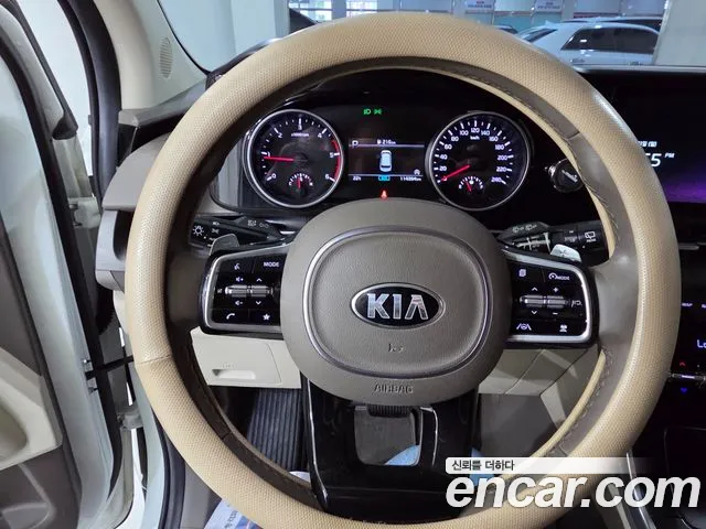 Kia Carnival 2020 thumb 2