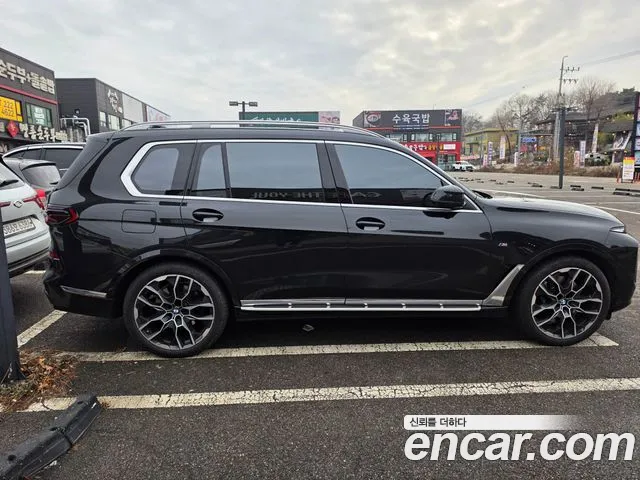 BMW X7 2024 thumb 7