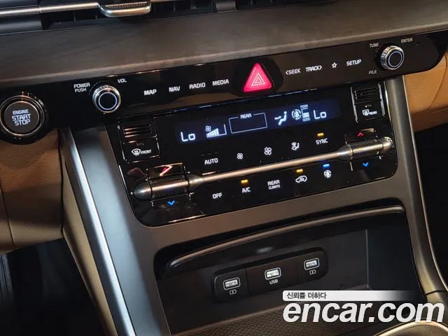 Kia Carnival 2022 thumb 4
