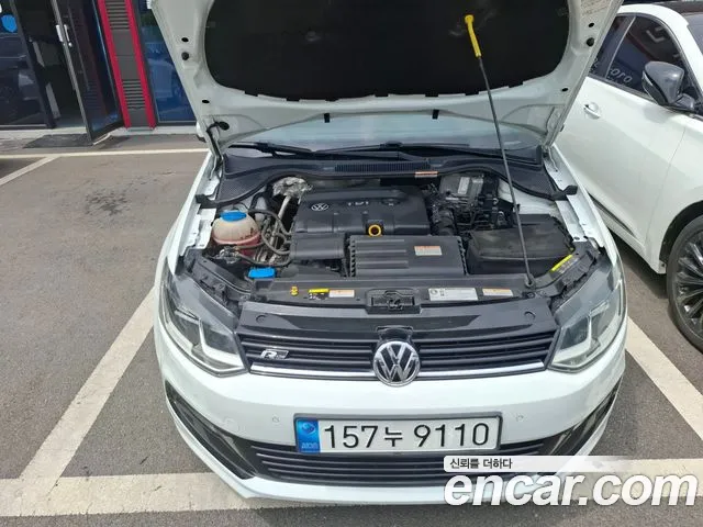Volkswagen Polo 2015 thumb 9