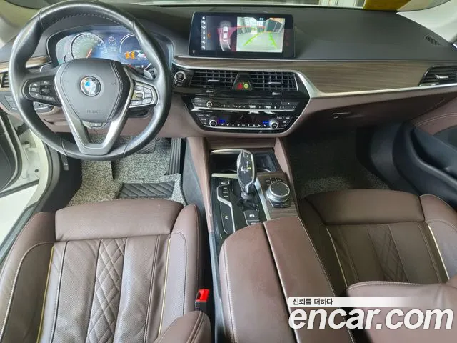 BMW 5 серии 2018 thumb 12
