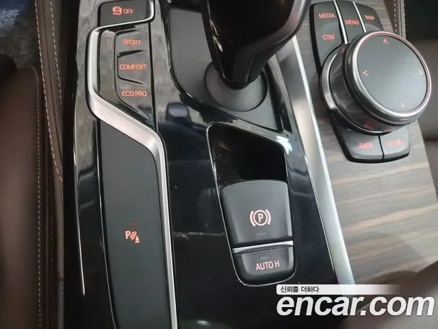BMW 5 серии 2018 thumb 5