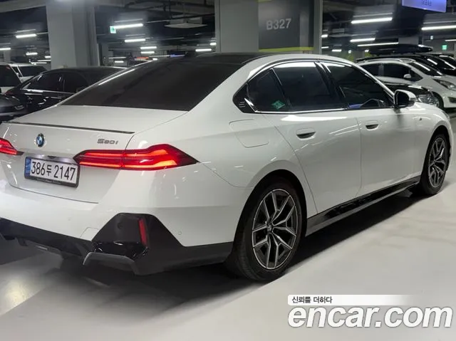 BMW 5 серии 2024 thumb 9