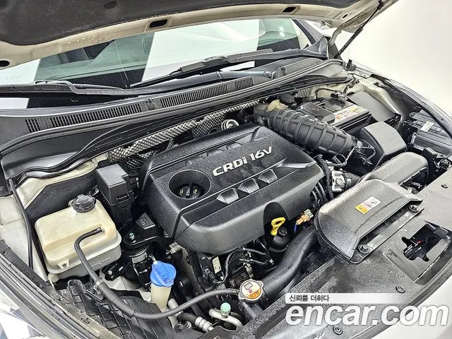 Hyundai i40 2012 thumb 5