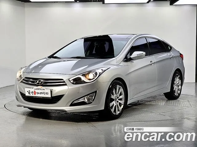 Hyundai i40 2012 thumb 10