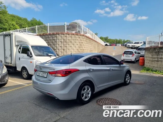 Hyundai Avante 2012 thumb 2