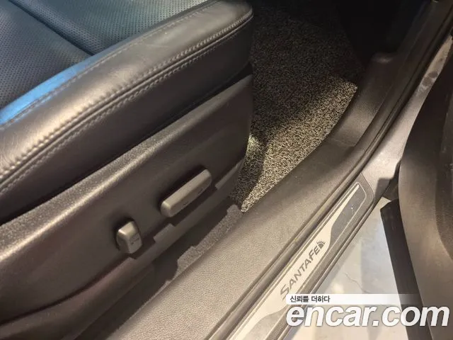 Hyundai DM 2015 thumb 4