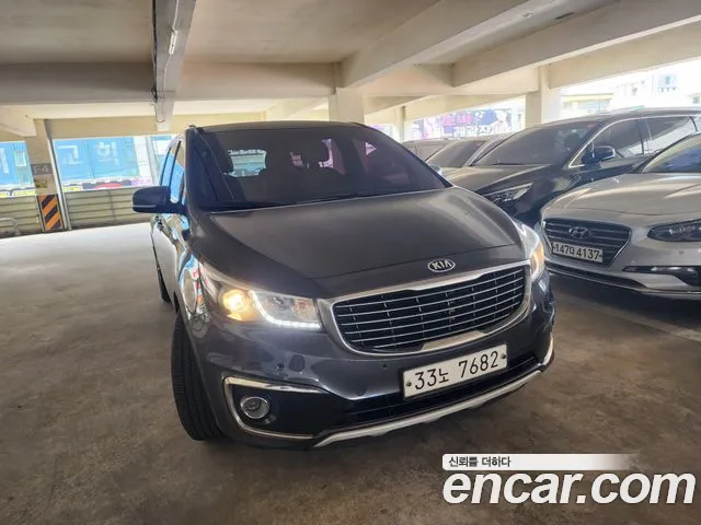 Kia Carnival 2015 thumb 3