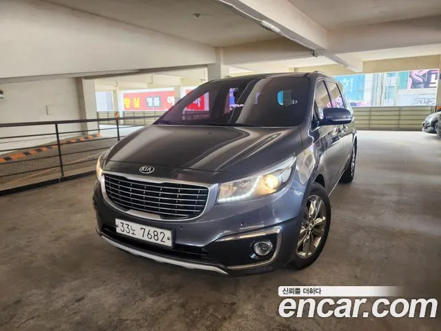 Kia Carnival 2015 thumb 10