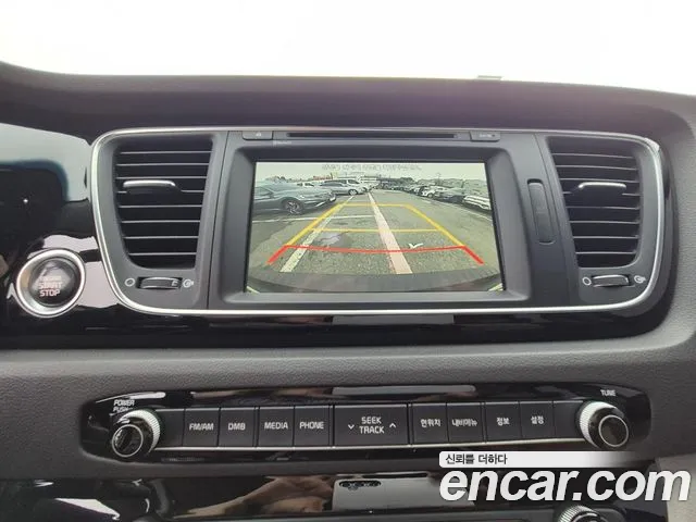 Kia Carnival 2014 thumb 6