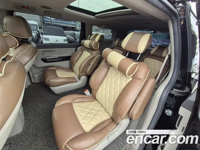 Kia Carnival 2014 thumb 5