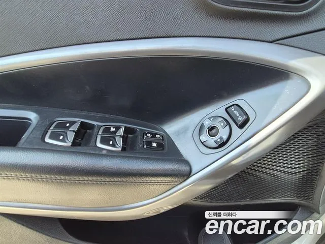 Hyundai Санта Фе 2014 thumb 7
