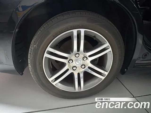 Chrysler 300C 2012 thumb 2