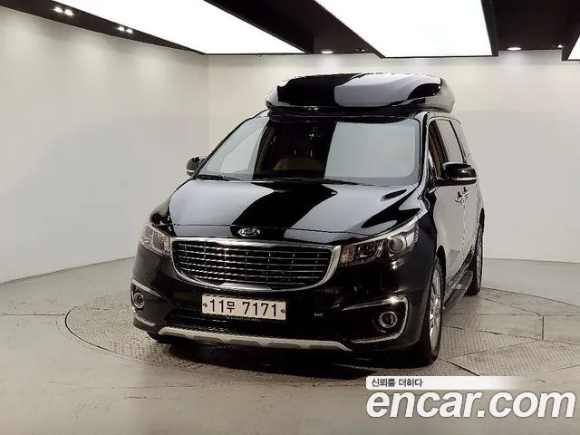Kia Carnival 2015 thumb 8