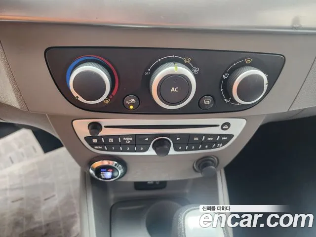 Renault SM3 2010 thumb 3