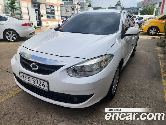 Renault SM3 2010 thumb 11