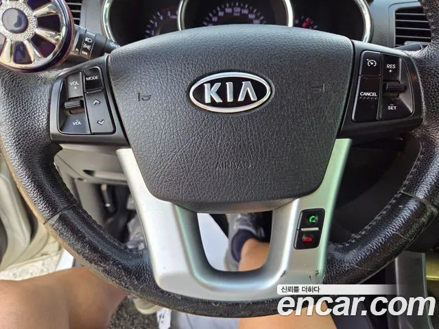 Kia Sorento 2009 thumb 10