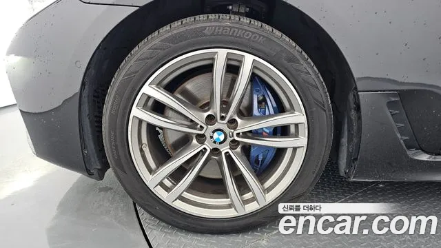 BMW 6 серии Gran Turismo 2018 thumb 4