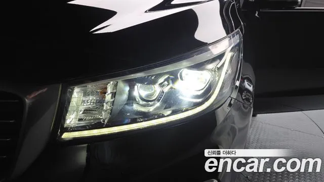 Kia Carnival 2019 thumb 12