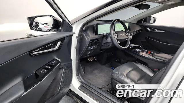 Kia EV6 2022 thumb 2