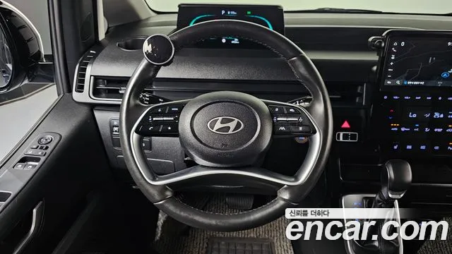 Hyundai Staria 2024 thumb 7