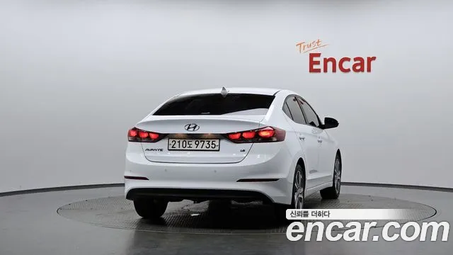 Hyundai Avante 2018 thumb 10