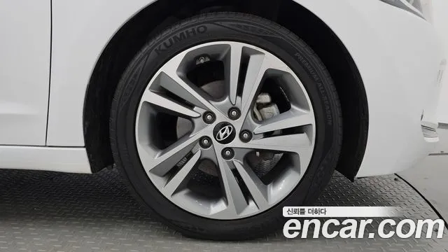 Hyundai Avante 2018 thumb 12