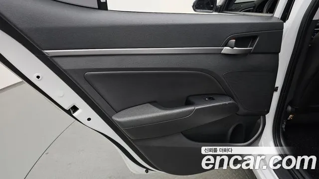 Hyundai Avante 2018 thumb 3
