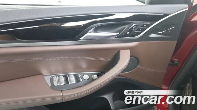BMW X4 2020 thumb 3