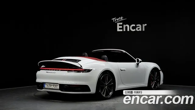 Porsche 911 2021 thumb 10