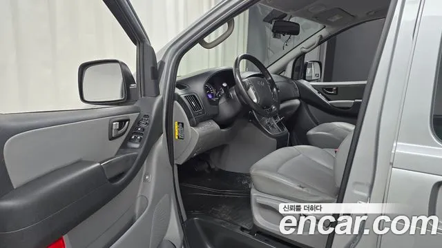 Hyundai Staria 2020 thumb 4