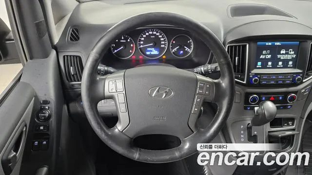 Hyundai Staria 2020 thumb 2