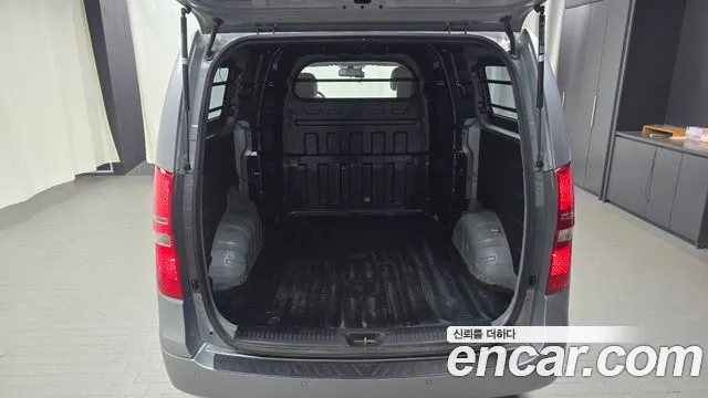 Hyundai Staria 2020 thumb 11