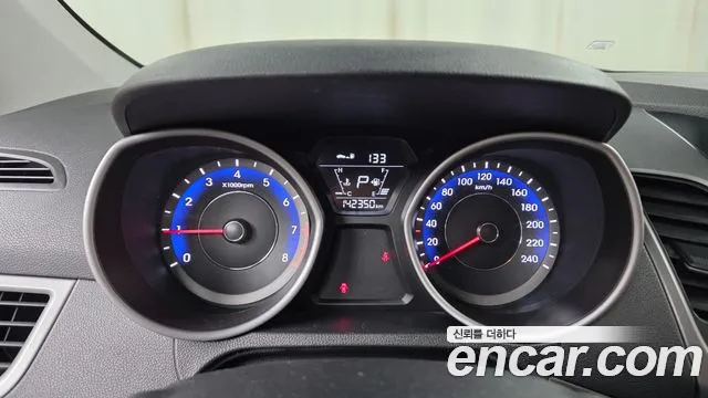 Hyundai Elantra 2015 thumb 5