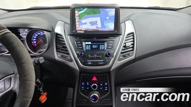 Hyundai Elantra 2015 thumb 10