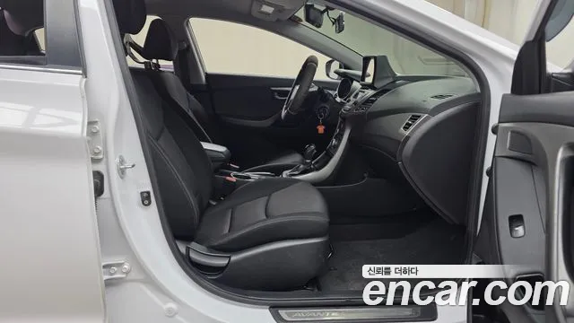 Hyundai Elantra 2015 thumb 4