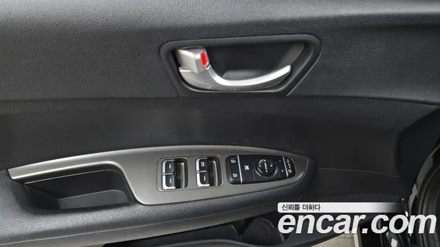 Kia K5 2019 thumb 10