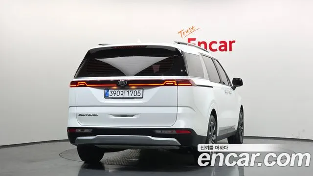 Kia Carnival 2020 thumb 3