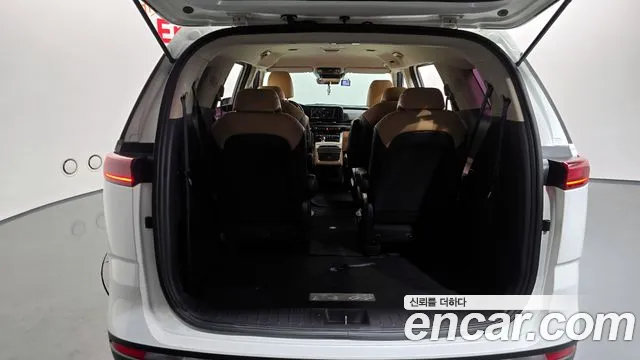 Kia Carnival 2020 thumb 8